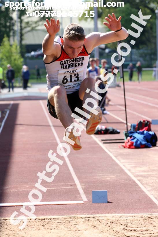 Mens under-20s long jump, 2019 North Eastern Track and Field Champs., Middlesbrough. Photo:  David T. Hewitson/Sports for All Pics